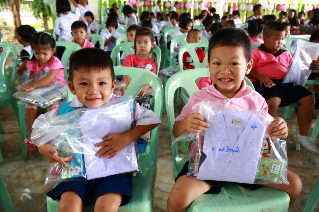 lifes-good-lifes-sharing_4